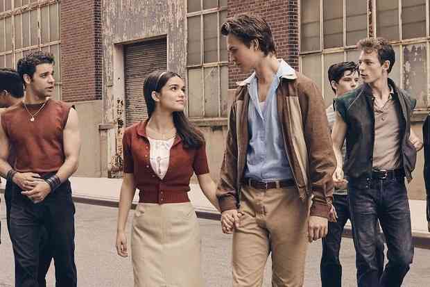 影評《西城故事》電影結局心得：新版更緊湊，敘事節奏更好West Side Story 2021 Review